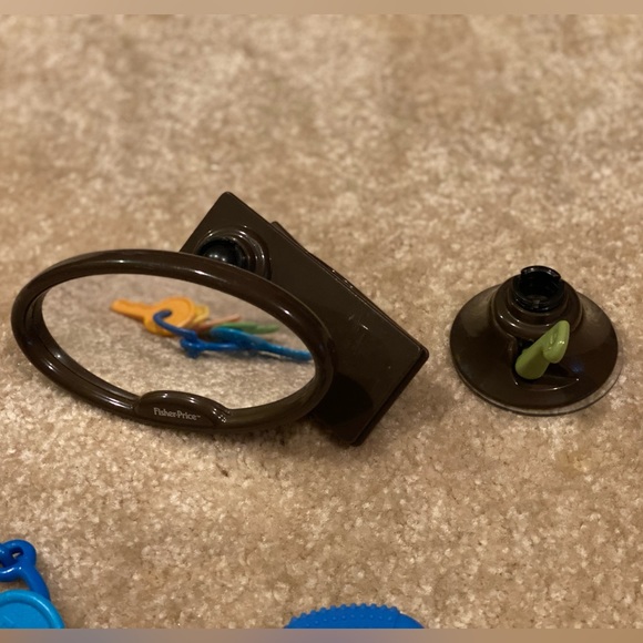 Baby bundle! 👶 Dr Browns teether, key ring toy & car seat rear view mirror - Picture 12 of 16